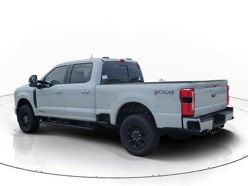 New 2026 Ford F250 Lariat w/ Black Appearance Package AWD/4WD image 4