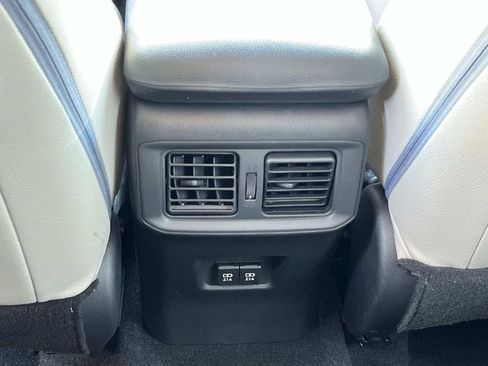 Used 2021 Toyota RAV4 XLE w/ Convenience Package image 18