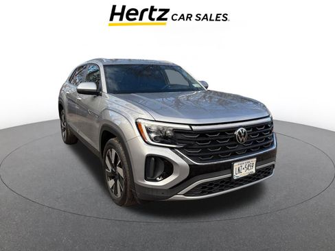 Used 2025 Volkswagen Atlas Cross Sport SE image 1