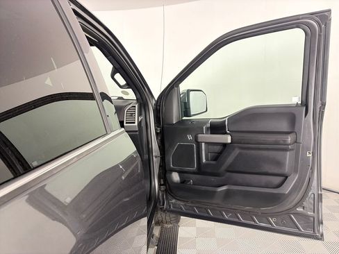 Certified 2018 Ford F150 Platinum w/ Equipment Group 701A Luxury AWD/4WD image 31