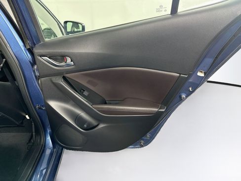 Used 2018 MAZDA MAZDA3 Touring FWD image 28