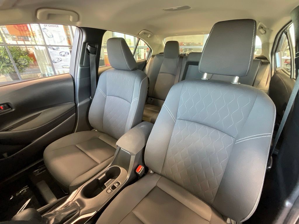 Certified 2025 Toyota Corolla LE FWD image 10