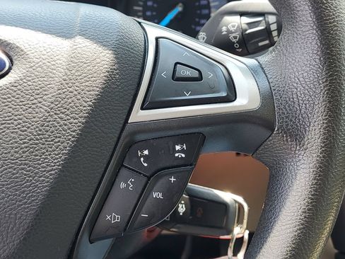 Used 2015 Ford Fusion SE FWD image 10