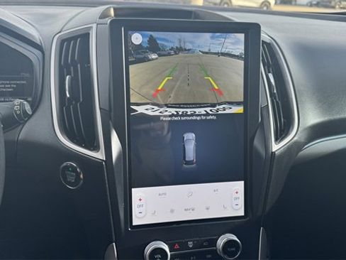 Used 2022 Ford Edge SEL image 26
