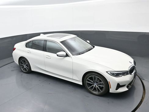 Used 2021 BMW 330i xDrive Sedan w/ Convenience Package AWD/4WD image 29