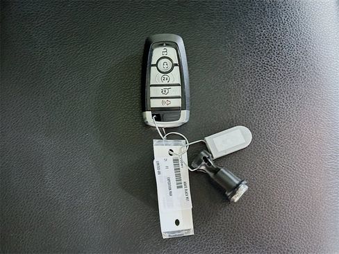 Used 2021 Ford Expedition Max Limited image 34