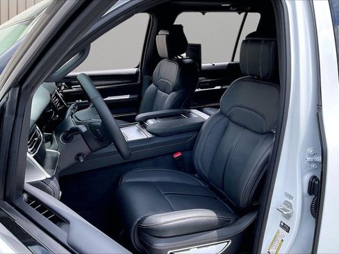 New 2026 Jeep Grand Wagoneer Summit w/ Rear Seat Video Group I AWD/4WD image 21