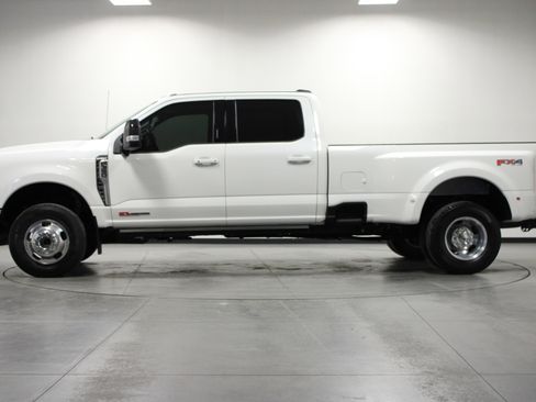 Used 2024 Ford F350 Lariat w/ Lariat Ultimate Package image 7