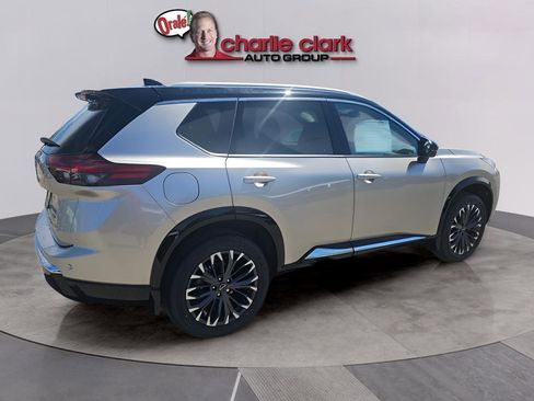 New 2026 Nissan Rogue Platinum AWD/4WD image 6