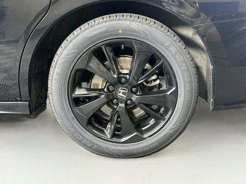 Used 2023 Honda Odyssey Sport image 11
