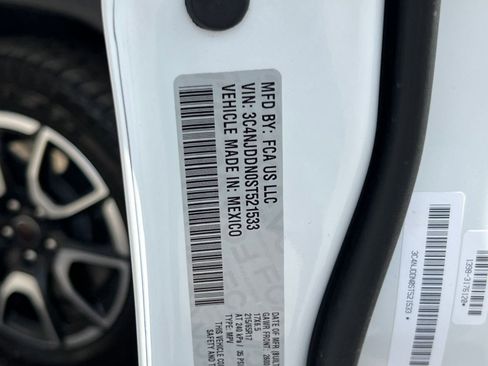 Used 2025 Jeep Compass Trailhawk w/ Trailer Tow Group image 23