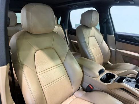 Used 2019 Porsche Cayenne AWD/4WD image 28