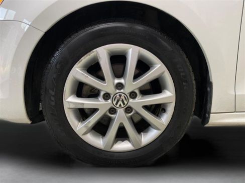 Used 2014 Volkswagen Jetta SE FWD image 27