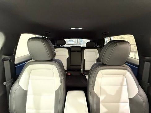 New 2026 Chevrolet Equinox EV LT image 29