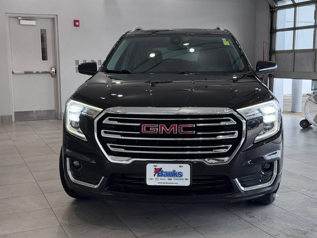 Certified 2022 GMC Terrain SLT AWD/4WD image 3