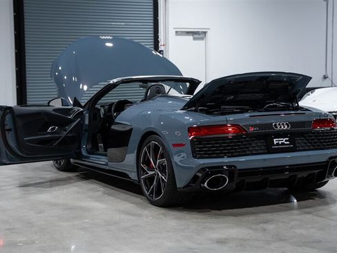 Used 2022 Audi R8 V10 performance RWD image 35