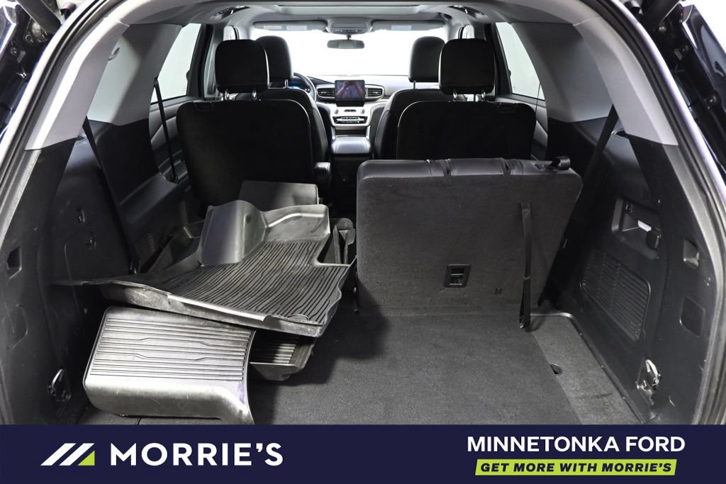 Used 2023 Ford Explorer XLT w/ Equipment Group 202A AWD/4WD image 19