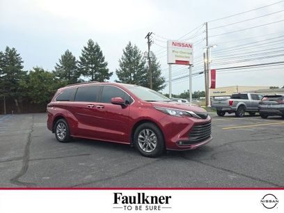 Used 2026 Toyota Sienna XLE