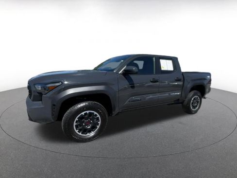 Used 2025 Toyota Tacoma TRD Off-Road image 7