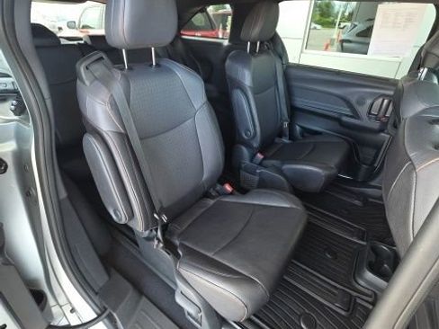 Used 2024 Toyota Sienna XSE w/ XSE Plus Package AWD/4WD image 19