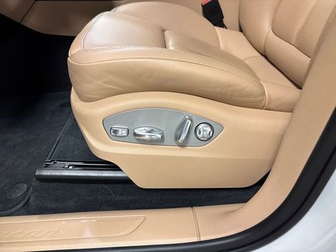 Used 2024 Porsche Macan image 23