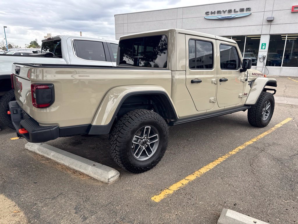 Used 2020 Jeep Gladiator Mojave AWD/4WD image 7