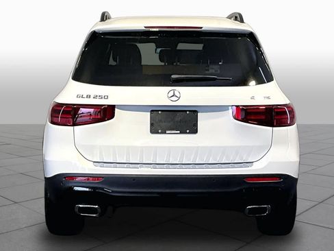 New 2026 Mercedes-Benz GLB 250 4MATIC image 4