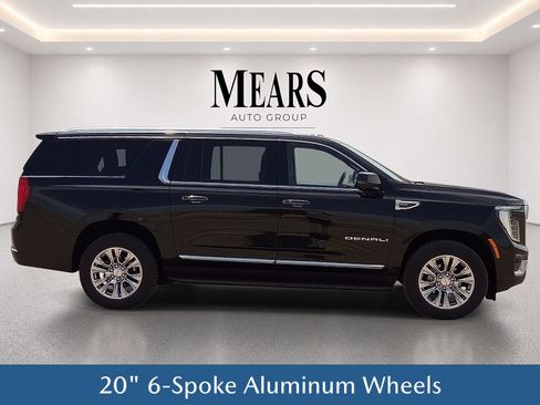 Used 2025 GMC Yukon XL Denali AWD/4WD image 7