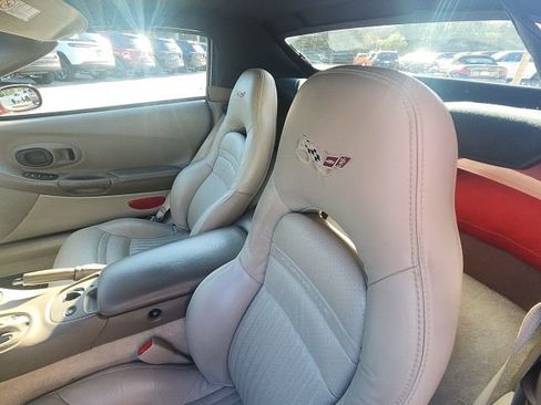 Used 2003 Chevrolet Corvette Convertible w/ Preferred Equipment Group1 image 17