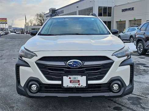 Certified 2025 Subaru Outback Premium image 2