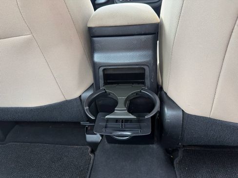 Used 2014 Toyota Corolla LE FWD image 27
