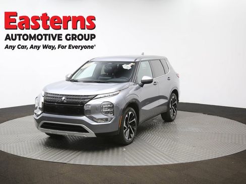 Used 2024 Mitsubishi Outlander SE image 55