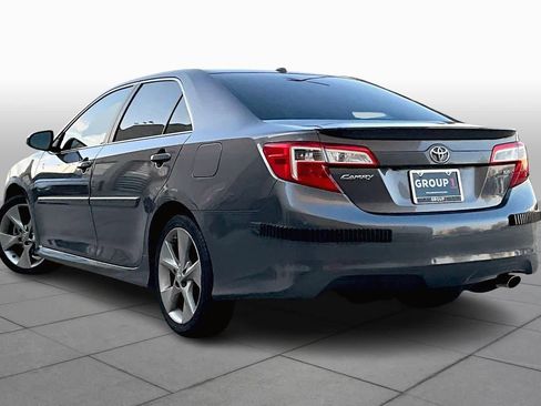 Used 2014 Toyota Camry SE image 11