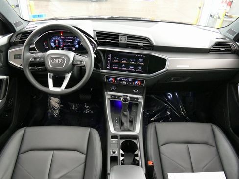 Certified 2025 Audi Q3 2.0T Premium Plus w/ Premium Plus Package image 25