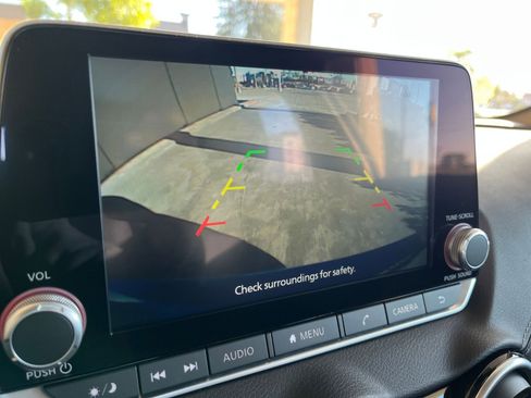 Used 2025 Nissan Sentra SV image 22