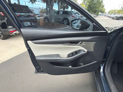 Used 2019 MAZDA MAZDA3 Sedan w/ Preferred Package FWD image 23