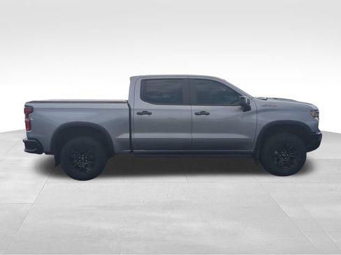 Used 2023 Chevrolet Silverado 1500 ZR2 w/ Technology Package AWD/4WD image 7