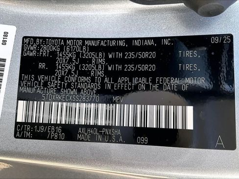 Used 2025 Toyota Sienna XSE FWD image 36