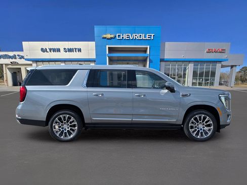 New 2026 GMC Yukon XL Denali image 7