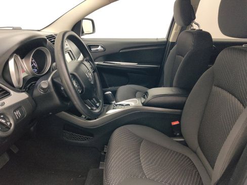 Used 2017 Dodge Journey SXT w/ Comfort/Convenience Group FWD image 17