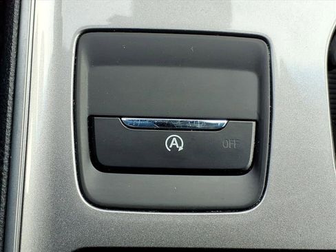 Used 2023 Ford Edge SEL image 16