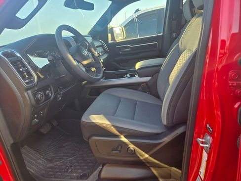 Used 2025 RAM 1500 Big Horn AWD/4WD image 6