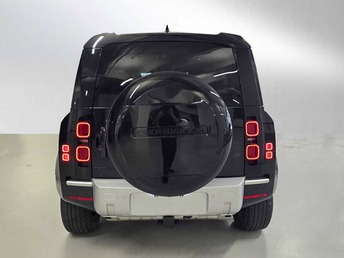Used 2025 Land Rover Defender 110 S AWD/4WD image 4