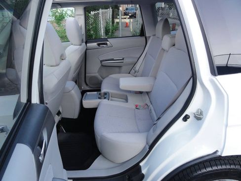 Used 2012 Subaru Forester 2.5X Premium AWD/4WD image 28