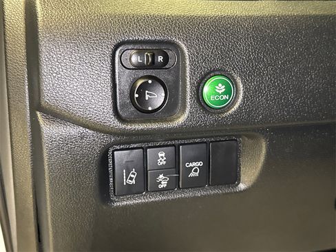 Used 2021 Honda Ridgeline Sport image 23