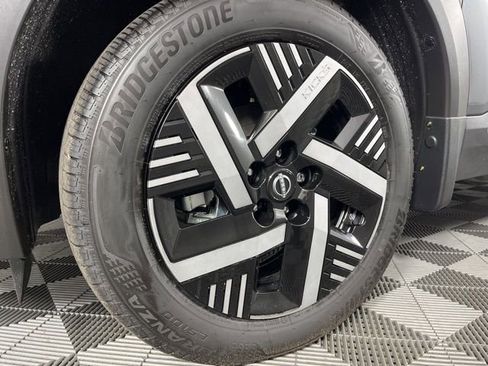 New 2026 Nissan Kicks SV image 12