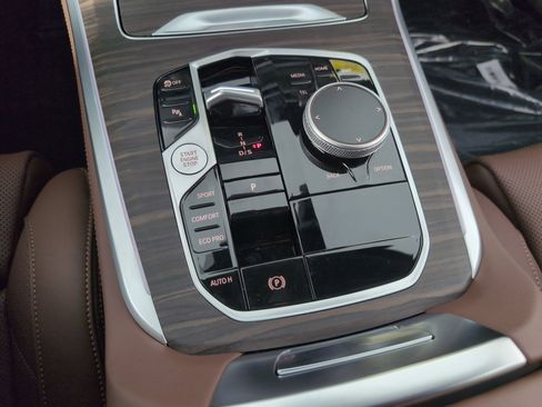 Used 2026 BMW X5 sDrive40i w/ Premium Package image 15