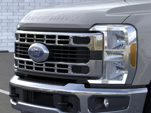 New 2026 Ford F250 XLT w/ FX4 Off-Road Package AWD/4WD image 17