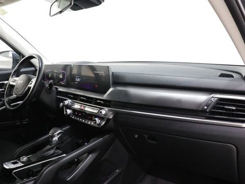 Used 2024 Kia Telluride LX FWD image 16