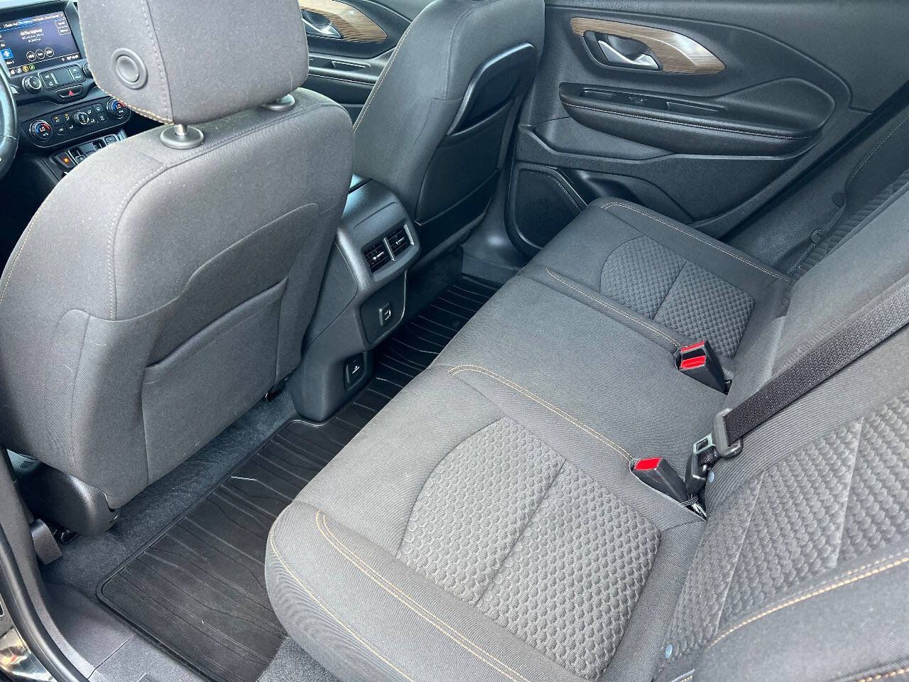 Used 2020 GMC Terrain SLE w/ Driver Convenience Package AWD/4WD image 17